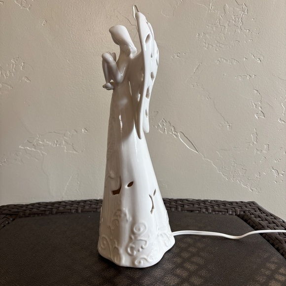 Delton Products Corp. Electric Ceramic Angel Lamp Night Light Approx. 12" H - Picture 9 of 13